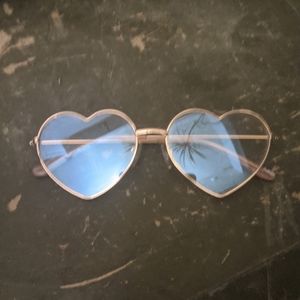 Rose Gold Heart Shaped Eyewear